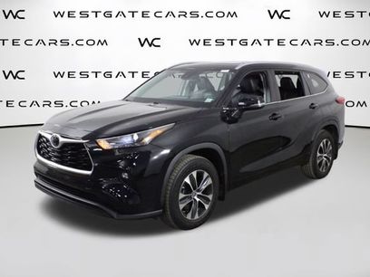 Used 2023 Toyota Highlander XLE