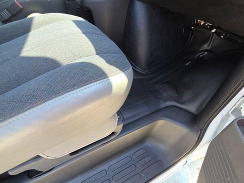 Used 2025 GMC Savana 2500 w/ Driver Convenience Package RWD image 12