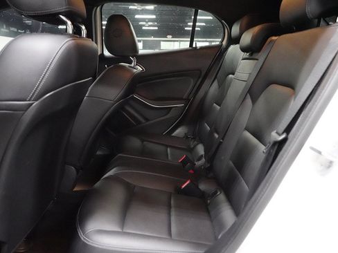 Used 2019 Mercedes-Benz GLA 250 w/ Convenience Package image 22