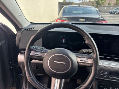 Used 2025 Hyundai Kona SEL image 34