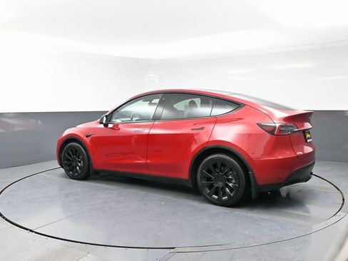 Used 2023 Tesla Model Y Long Range image 8
