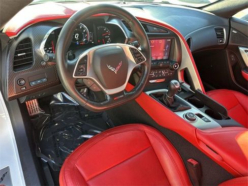 Used 2015 Chevrolet Corvette Z06 w/ 3LZ Preferred Equipment Group image 9