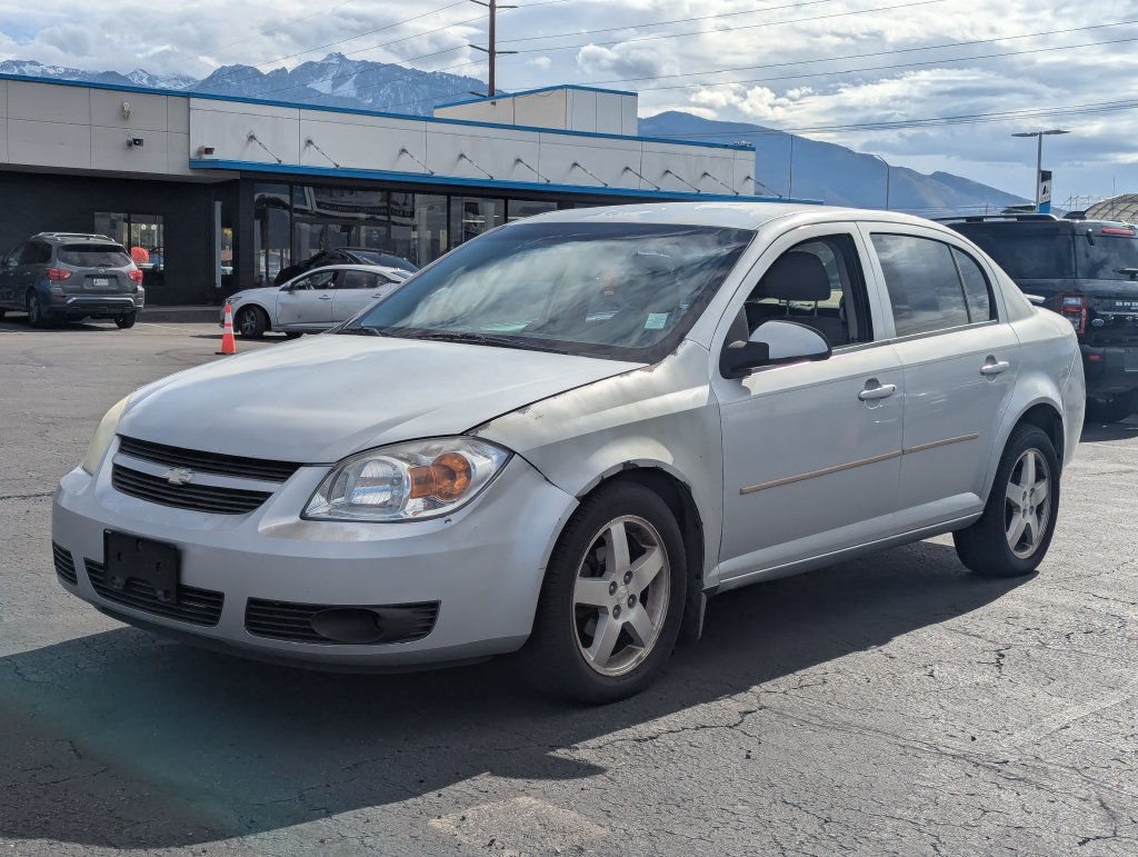 Used 2005 Chevrolet Cobalt LS w/ Preferred Equipment Group FWD image 9