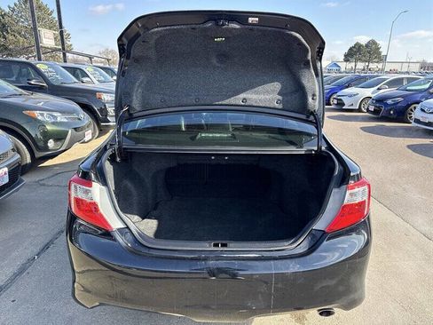 Used 2014 Toyota Camry SE image 18