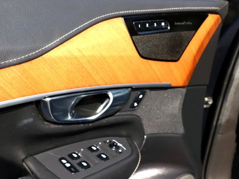 Used 2019 Volvo XC90 T6 Inscription w/ Advanced Package image 11