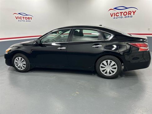 Used 2014 Nissan Altima 2.5 S w/ Display Audio Package image 4