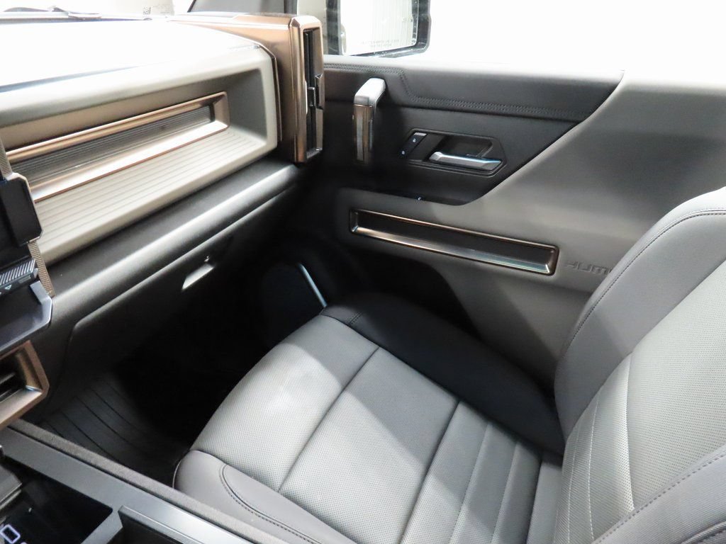 Used 2025 GMC Hummer EV 2X AWD/4WD image 31