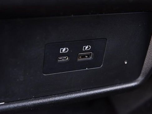 Used 2023 Nissan Rogue SV AWD/4WD image 22