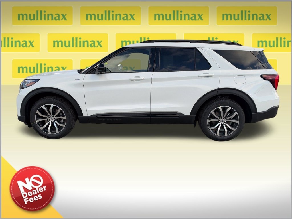 New 2027 Ford Explorer ST-Line RWD image 2