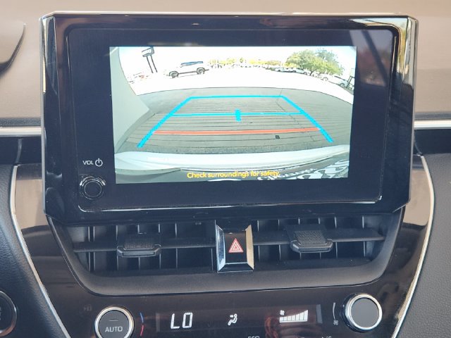 Used 2026 Toyota Corolla LE w/ LE Premium Package FWD image 6