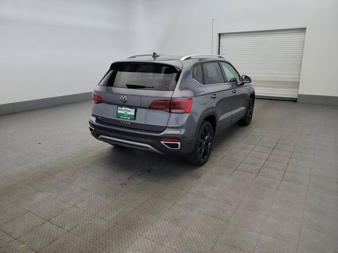 Used 2024 Volkswagen Taos SE FWD image 9