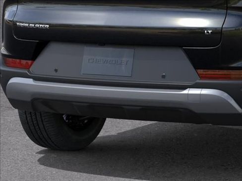 New 2026 Chevrolet TrailBlazer LT w/ LT Cold Weather Package FWD image 14