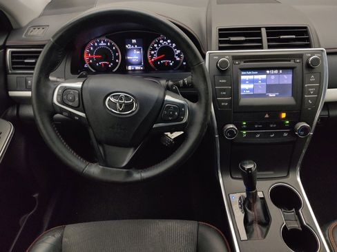 Used 2016 Toyota Camry SE image 22