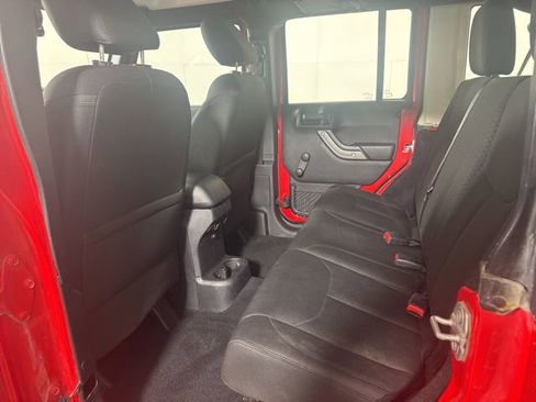 Used 2016 Jeep Wrangler Unlimited Sport w/ Connectivity Group image 12