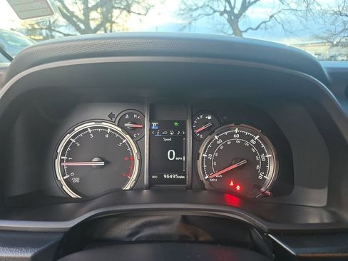 Used 2020 Toyota 4Runner Venture image 25