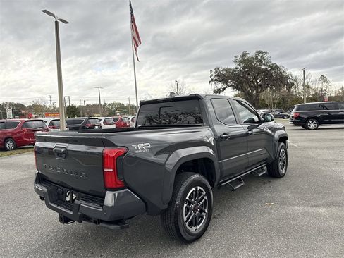 Used 2025 Toyota Tacoma SR5 image 3