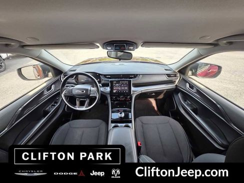 Used 2022 Jeep Grand Cherokee L Laredo w/ Luxury Tech Group I AWD/4WD image 27