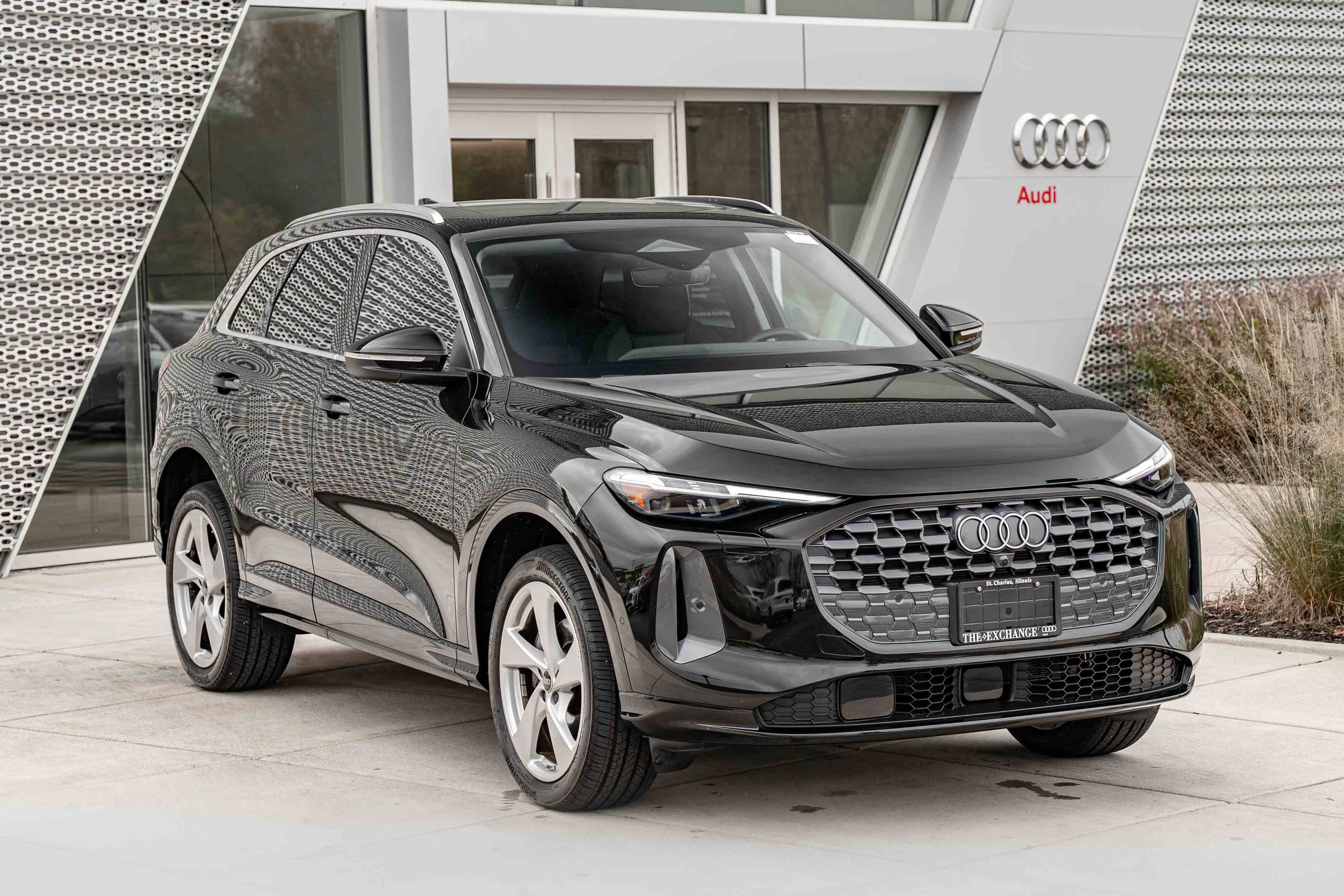 Certified 2025 Audi Q5 Premium Plus AWD/4WD image 2