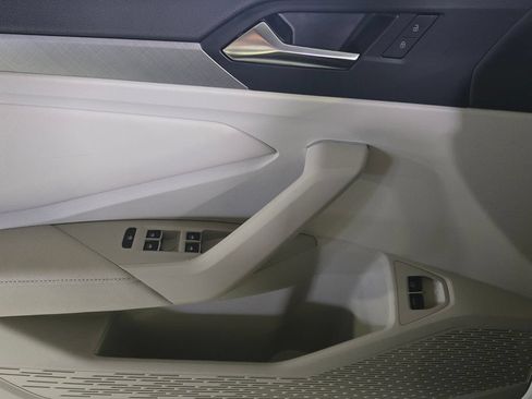 Used 2023 Volkswagen Jetta SE w/ Panoramic Sunroof Package FWD image 25