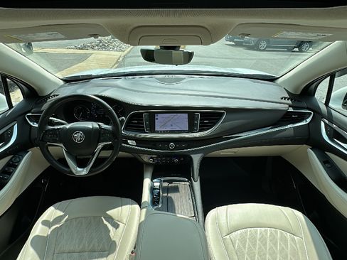 Used 2022 Buick Enclave Avenir w/ Avenir Technology Package AWD/4WD image 29