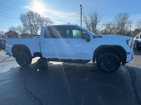 New 2026 GMC Sierra 2500 AT4 image 9