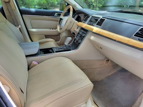 Used 2009 Lincoln MKS FWD image 9