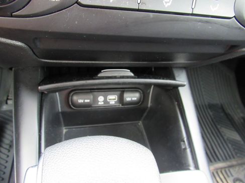 Used 2019 Kia Sorento AWD image 23