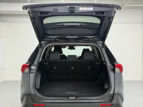 Used 2019 Toyota RAV4 XLE w/ Convenience Package image 48