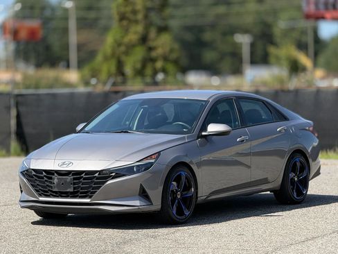 Used 2021 Hyundai Elantra SEL FWD image 6