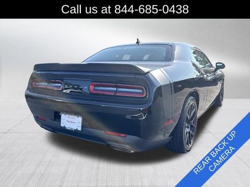 Used 2018 Dodge Challenger R/T Scat Pack RWD image 5