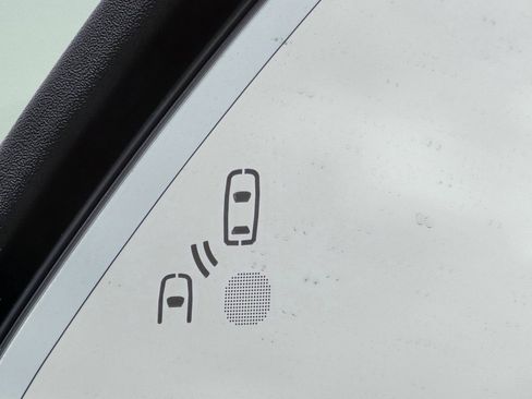 Used 2015 Ford F150 Lariat w/ Equipment Group 502A Luxury image 17