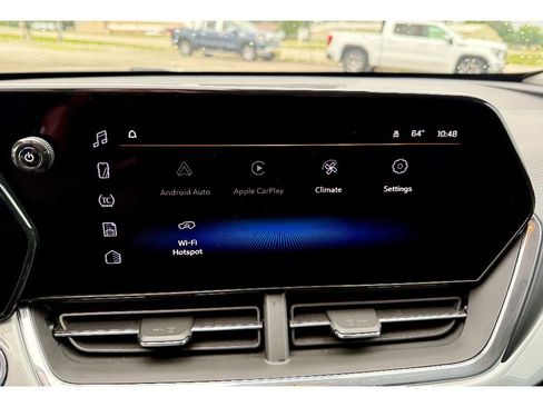 Used 2025 Chevrolet Trax LT w/ Driver Confidence Package FWD image 16