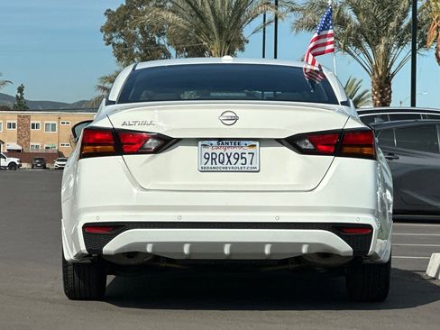 Used 2025 Nissan Altima 2.5 S FWD image 5