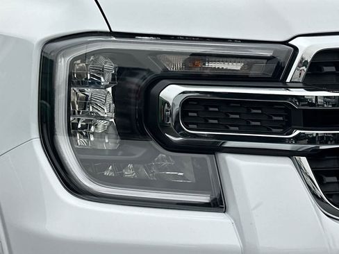 Certified 2025 Ford Ranger XLT w/ Chrome Accent Package image 11