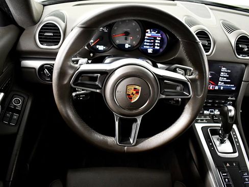Used 2017 Porsche 718 Cayman S image 23