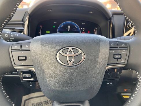 Used 2026 Toyota Camry SE w/ Multimedia Upgrade Package AWD/4WD image 17