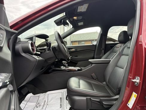 Certified 2025 Chevrolet Trax RS w/ Driver Confidence Package FWD image 13