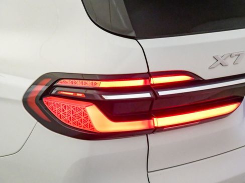 Certified 2023 BMW X7 xDrive40i w/ Executive Package image 12