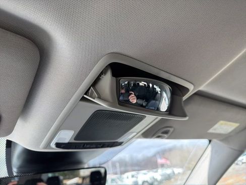 Used 2025 Honda Pilot EX-L image 26