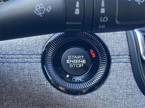 Used 2024 Jeep Compass Latitude image 23