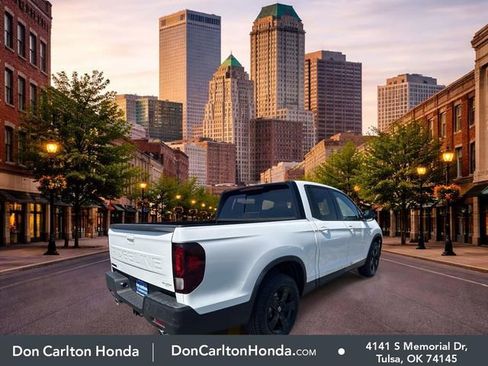 New 2026 Honda Ridgeline Black Edition image 4