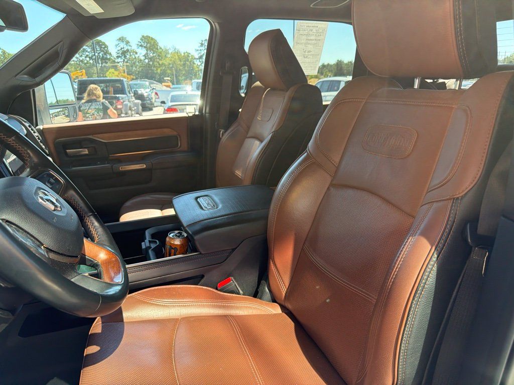 Used 2023 RAM 2500 Limited AWD/4WD image 2