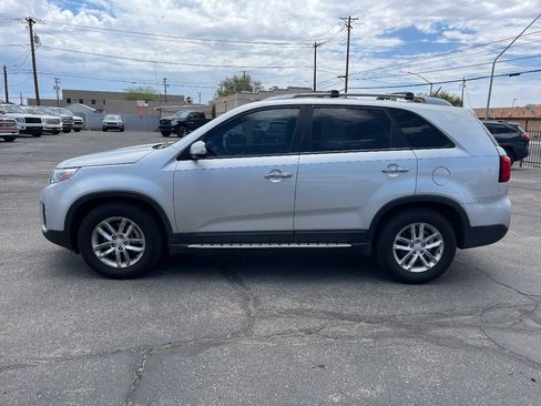 Used 2015 Kia Sorento LX FWD image 6