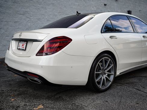 Used 2018 Mercedes-Benz S 560 Sedan w/ AMG Line Exterior image 14