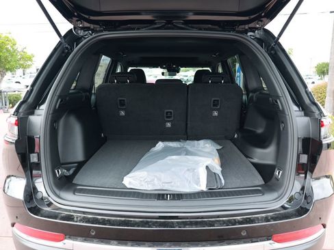 New 2025 Jeep Grand Cherokee Laredo image 31