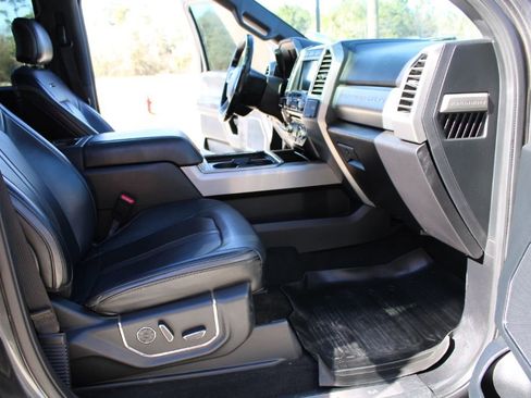 Used 2017 Ford F250 Platinum AWD/4WD image 17
