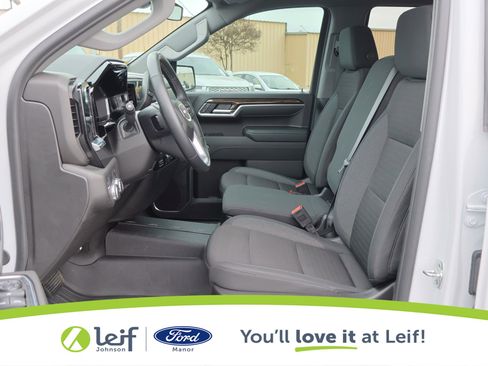 Used 2025 GMC Sierra 1500 Elevation image 12