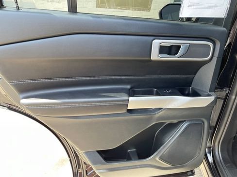 Used 2023 Ford Explorer XLT w/ Equipment Group 202A AWD/4WD image 29