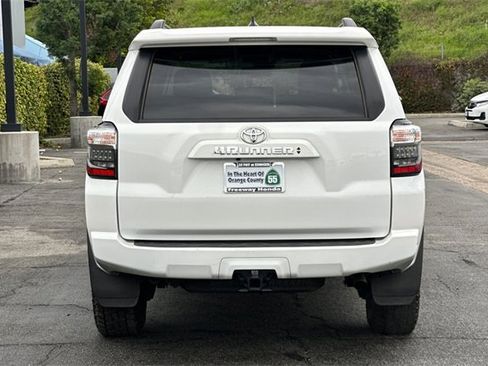 Used 2024 Toyota 4Runner SR5 image 5