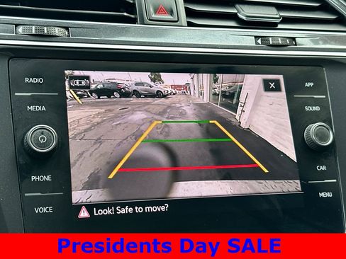 Used 2022 Volkswagen Tiguan SE image 21